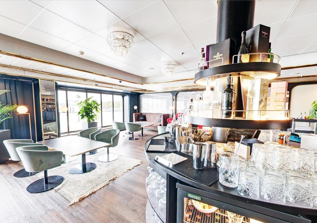 Viking Line Ferry Gabriella - One-Way Journey From Stockholm To Helsinki Hotel Exterior photo